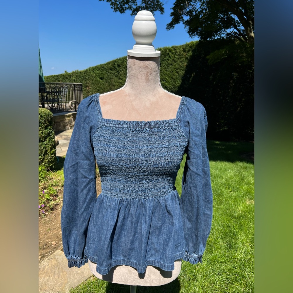 GAP Factory - NEW WITH TAG, NEVER WORN